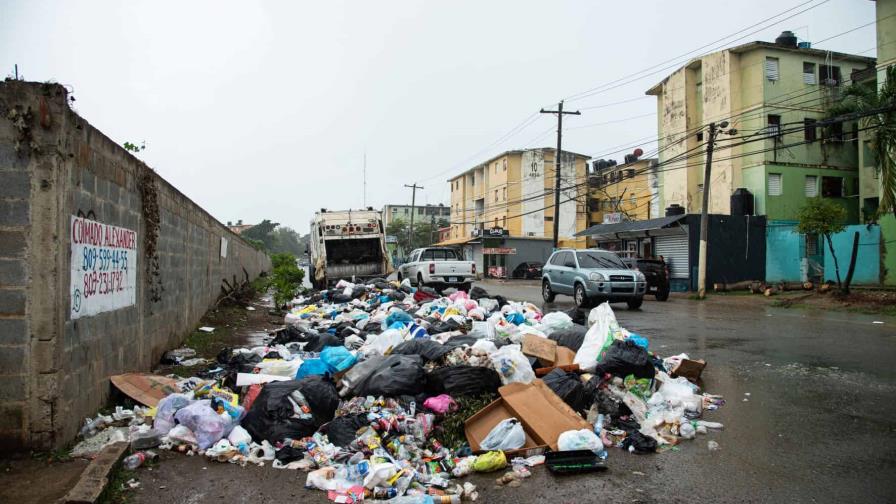 La basura sigue presente en zonas de Santo Domingo Este