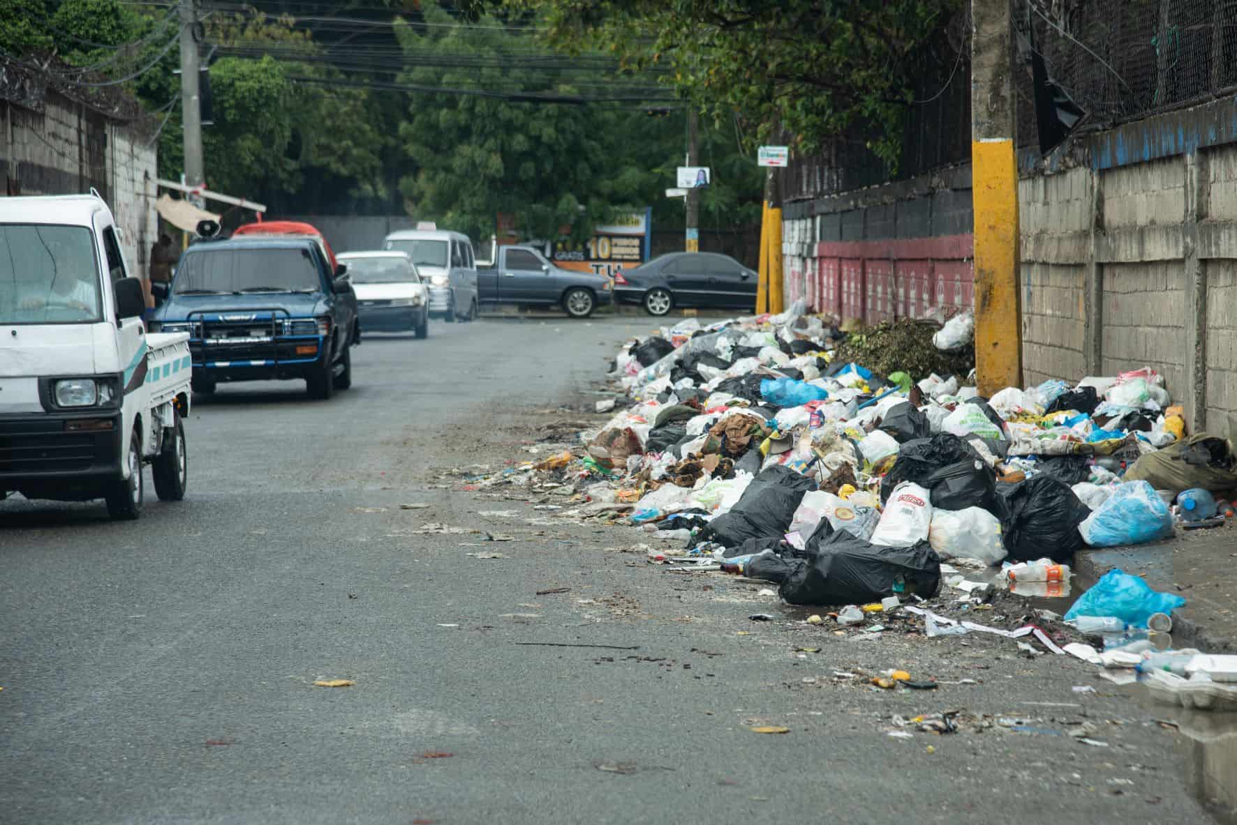 Calle Duarte, La Toronja 11:45 AM.