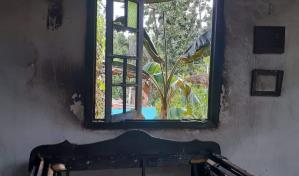 Incendio consume vivienda en el centro de Los Guaricanos