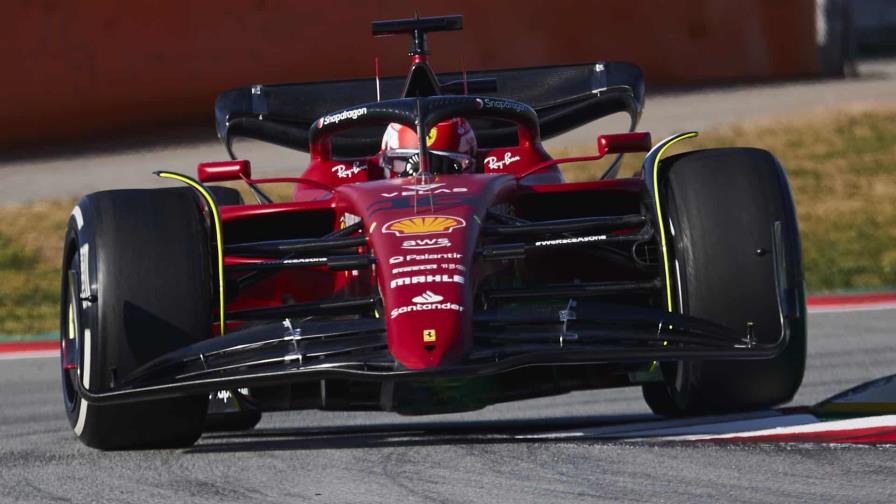 Leclerc  de Ferrari, el más rápido en la matinal de Montmeló