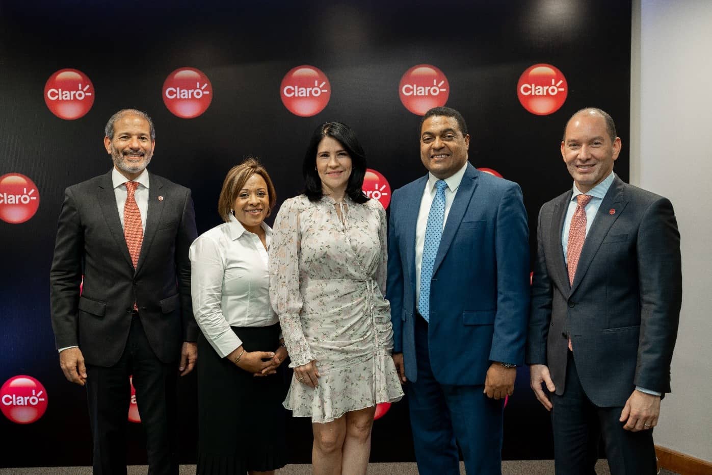 Carlos Cueto, Alba Nelys, Alicia Ortega, José Monegro y Omar Acosta.