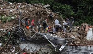 Se eleva a 186 muertos por lluvias torrenciales en Petr&oacute;polis, Brasil