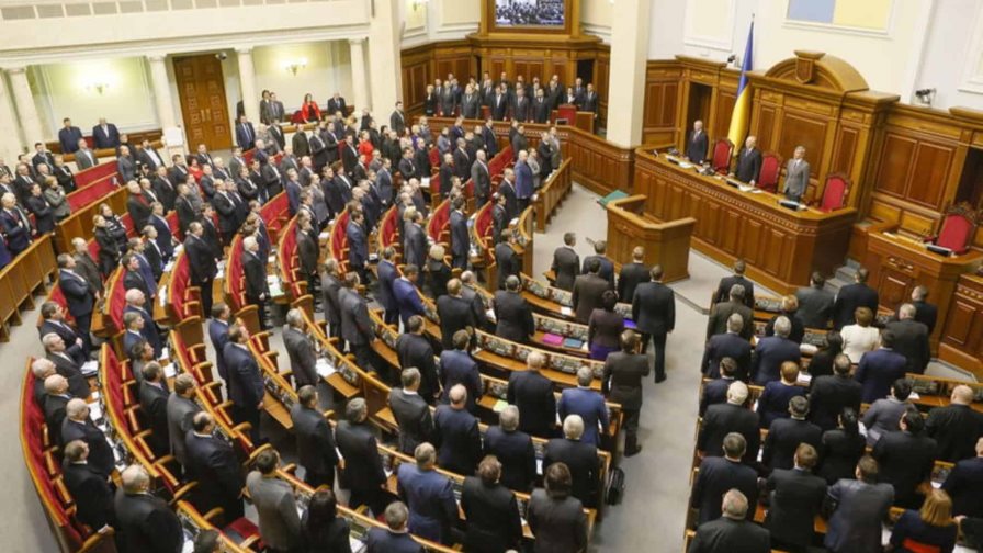 El Parlamento ucraniano aprueba el estado excepción El Parlamento ucraniano aprueba el estado excepción