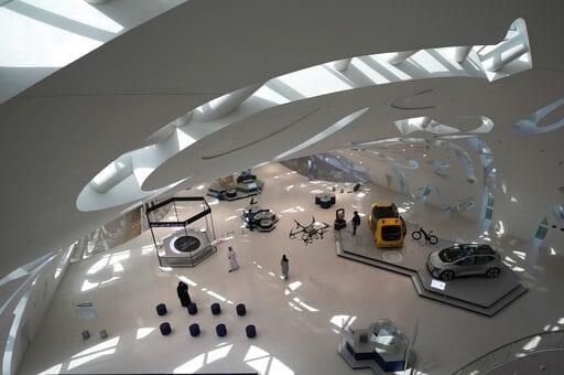 Dubái inaugura Museo del Futuro en joya arquitectónica