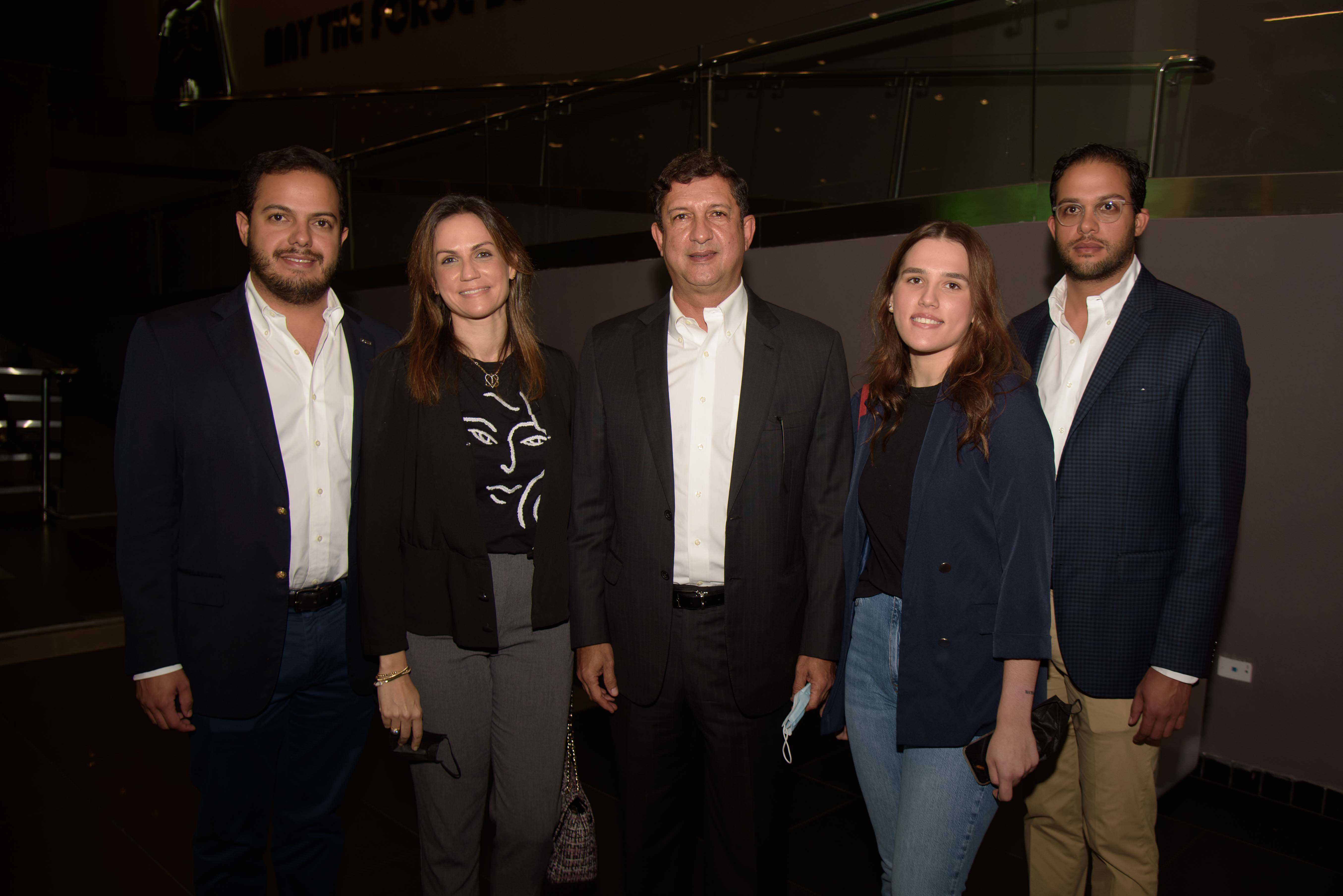 Pedro Estrella, Stephanie Villedrouin,  Manuel Estrella, shamsy Villedrouin y Manuel Estrella hijo.  