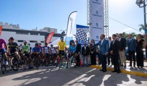 Presidente Banreservas en banderazo de salida Vuelta Independencia