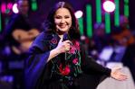 Ana Gabriel causa revuelo en concierto por confesarle su amor a Kate del Castillo