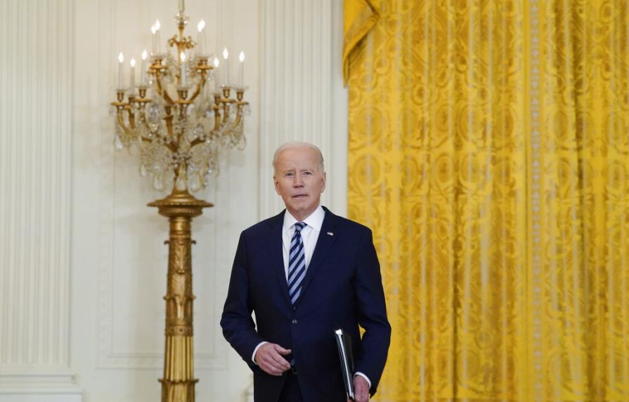 Biden anuncia más sanciones contra Rusia por invadir Ucrania
