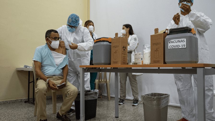 OPS advierte que deben ser abordadas las bajas tasas de vacunación de COVID-19 en el Caribe OPS advierte que deben ser abordadas las bajas tasas de vacunación de COVID-19 en el Caribe