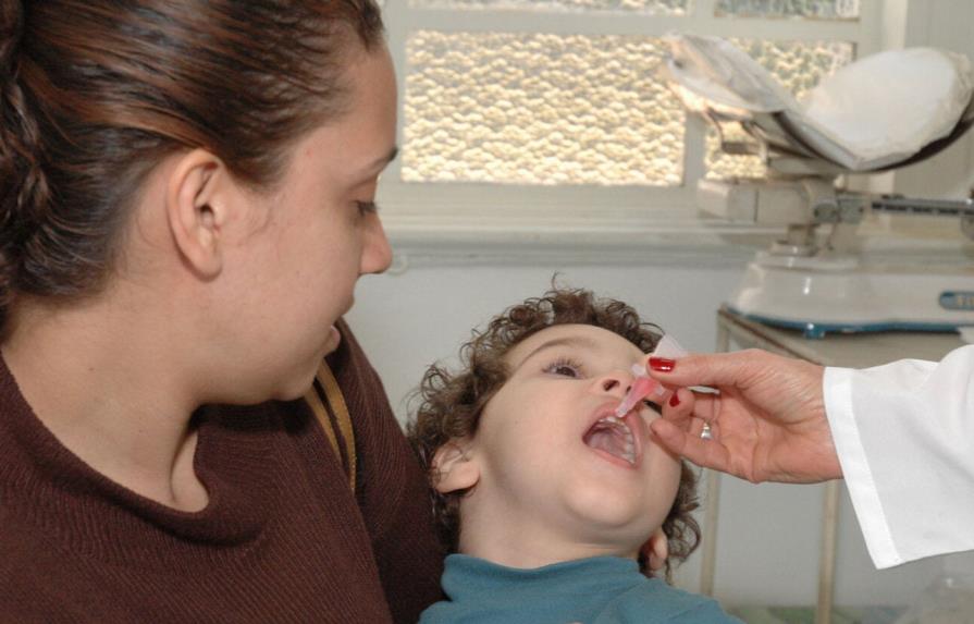 La OPS pide vacunar contra la polio para evitar que se reactive en América