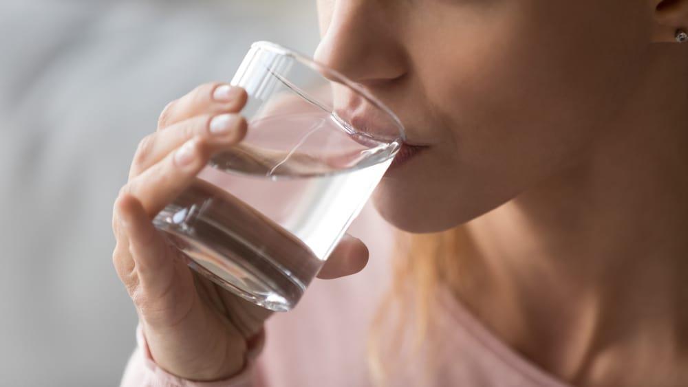 Cómo mantener la hidratación en días de mucho calor