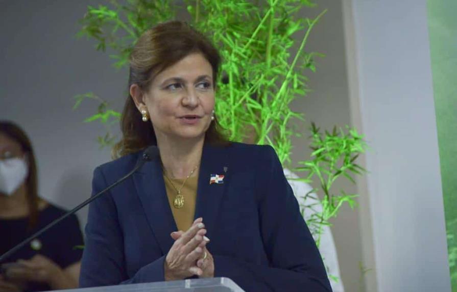 Raquel Peña propone alianza público-privada para enfrentar aumentos de precios en la canasta básica
