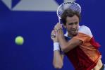 Medvedev, próximo líder del ranking del tenis, avanza en Acapulco Medvedev, próximo líder del ranking del tenis, avanza en Acapulco