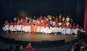 El Centro Cultural Narciso Gonz&aacute;lez realiza programa Celebrando la Patria
