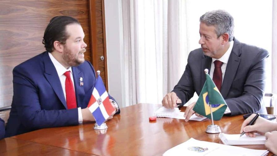 Diputado Jorge Villegas se reúne con presidente de la Cámara de Diputados en Brasil