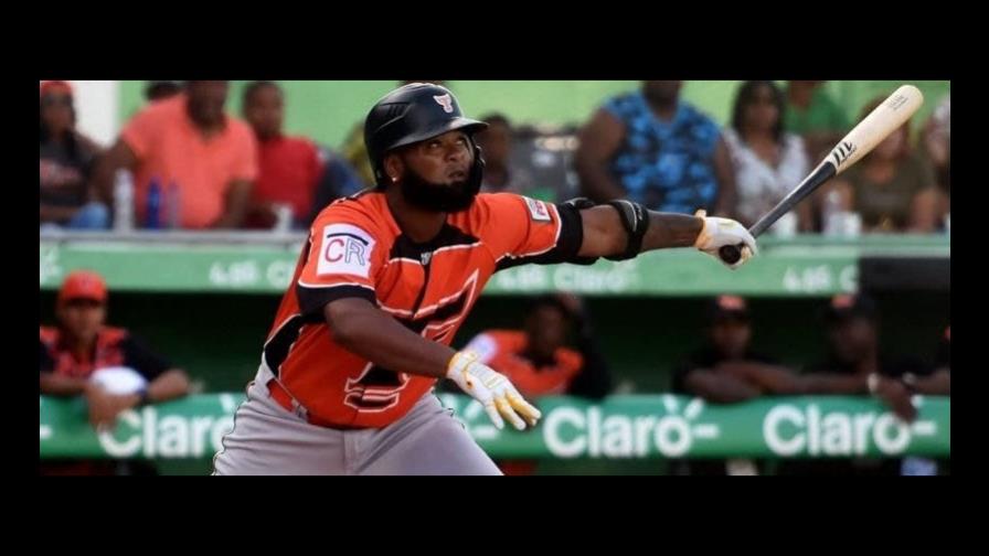 El nivel ofensivo alanzado por Yamaico Navarro con los Toros del Este