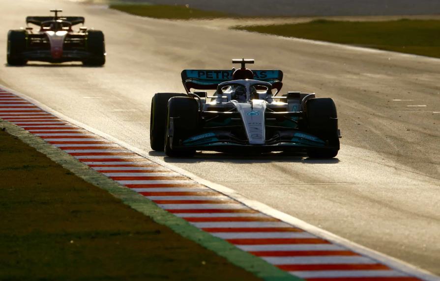 Mercedes y Red Bull al frente en pruebas de pretemporada de Fórmula Uno