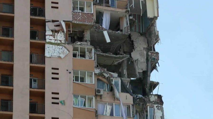 Kiev registra 35 heridos durante la noche y un misil impactó contra edificio