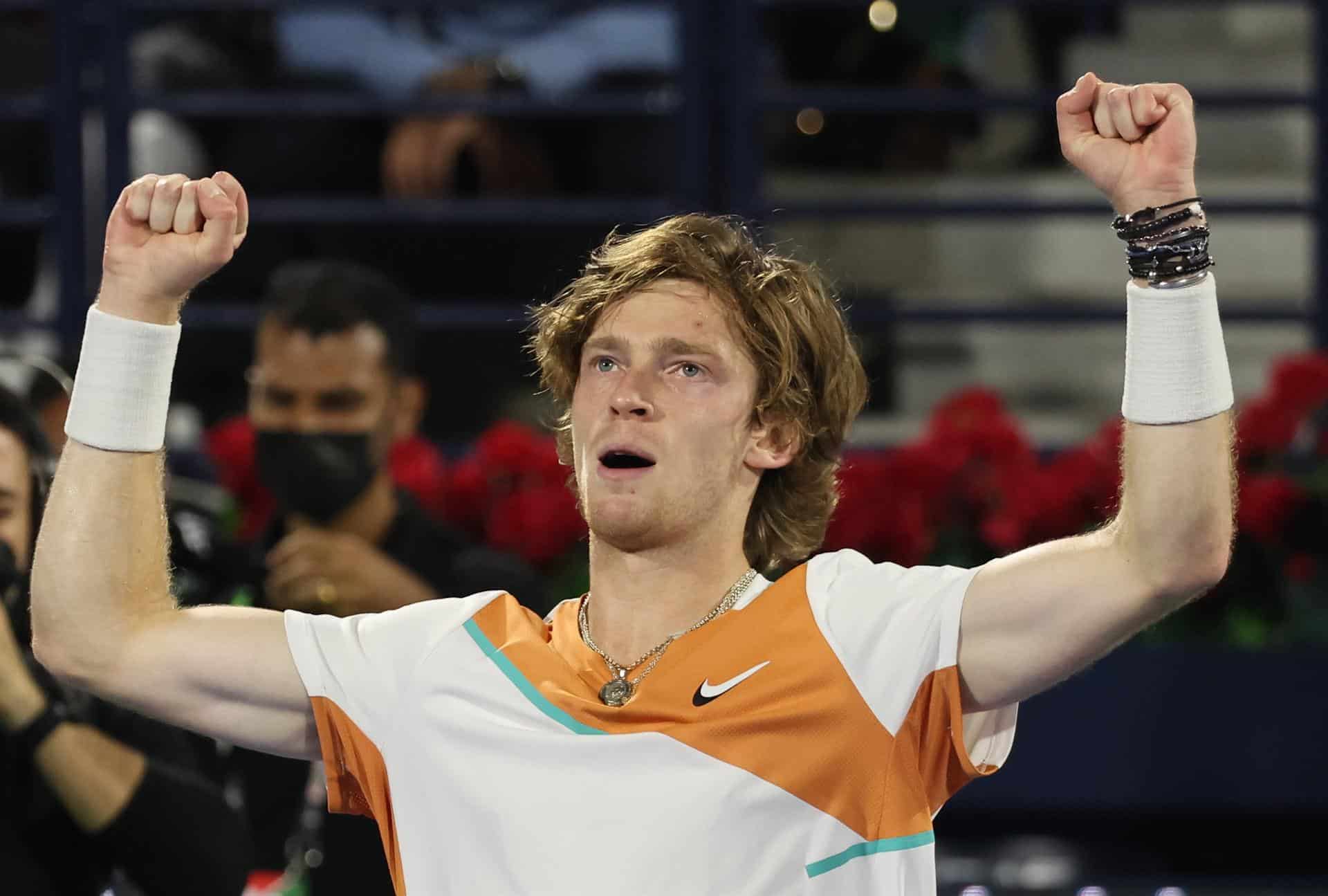  Andrey Rublev of Russia celebrates winning his final match against Jiri Vesely of the Czech Republic at the Dubai Duty Free Tennis ATP Championships 2022 in Dubai, United Arab Emirates, 26 February 2022. (Tenis, República Checa, Rusia, Emiratos Árabes Unidos).