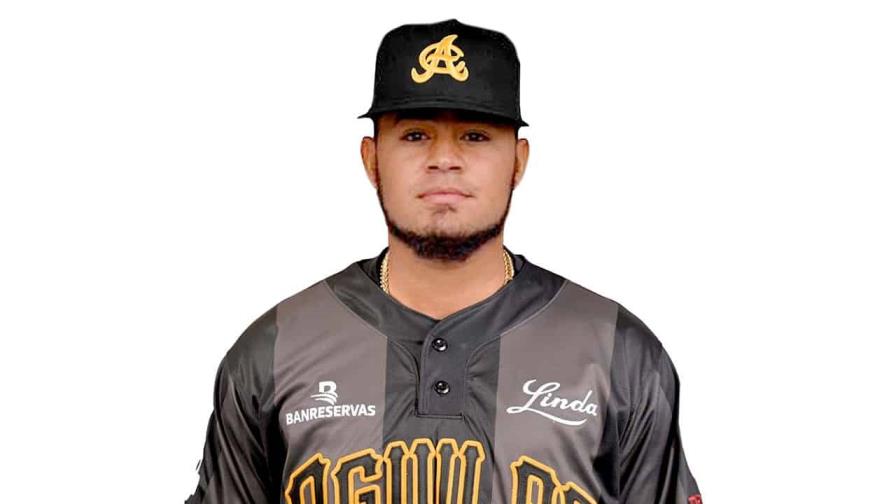 Águilas envían a Michael Ynoa a Gigantes por Junior García Águilas envían a Michael Ynoa a Gigantes por Junior García