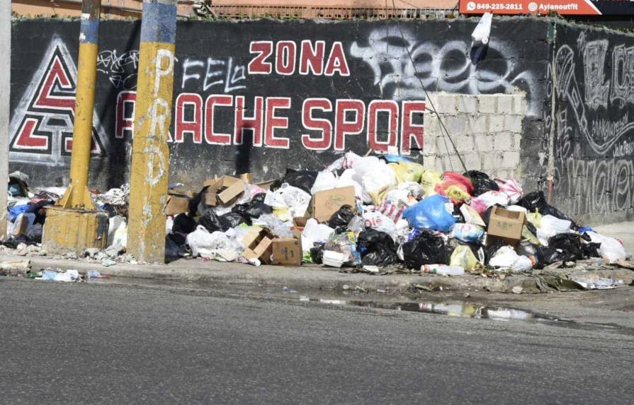 La basura no perdona a Santo Domingo Este el Día de la Independencia