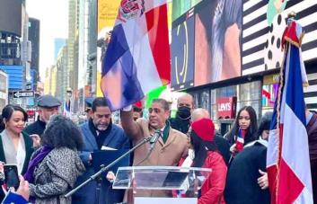 Dominicanos celebran el 178 aniversario de la independencia en Times Square