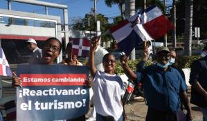 Personas manifiestan su apoyo a la gestión de Abinader