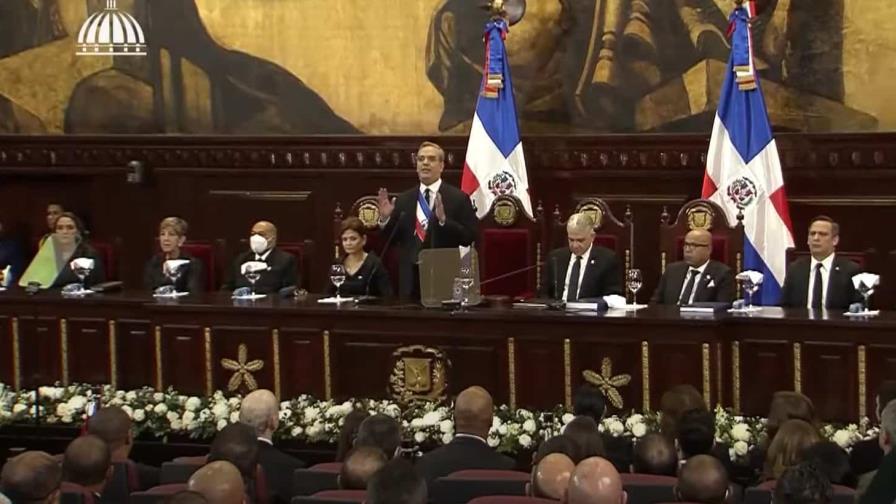 Casi todo el mundo sin mascarilla en la Asamblea Nacional Casi todo el mundo sin mascarilla en la Asamblea Nacional