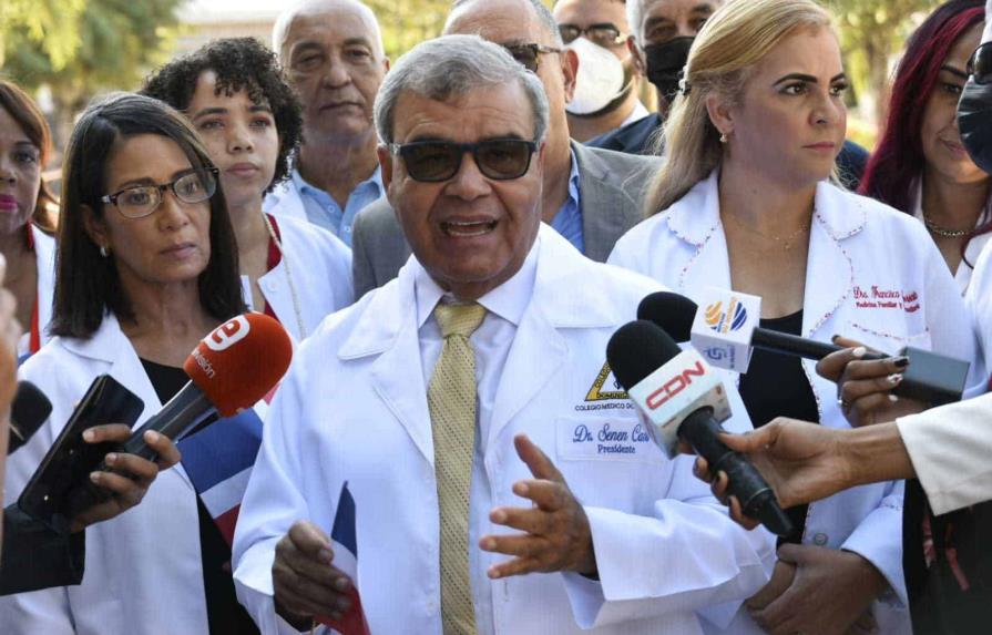 Médicos dicen discurso del presidente no obedece a la realidad del sector salud y amenazan con paros
