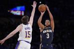 McCollum y los Pelicans aplastan a unos apagados Lakers