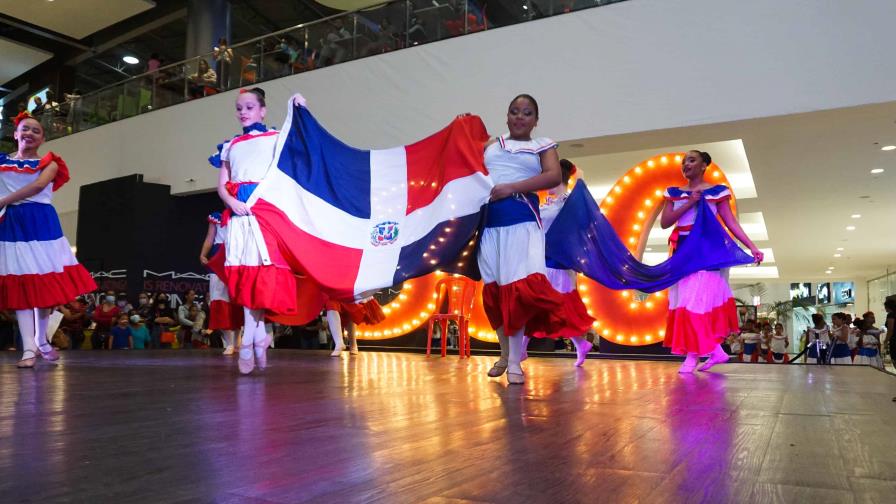 La danza celebra la independencia con música de autores dominicanos