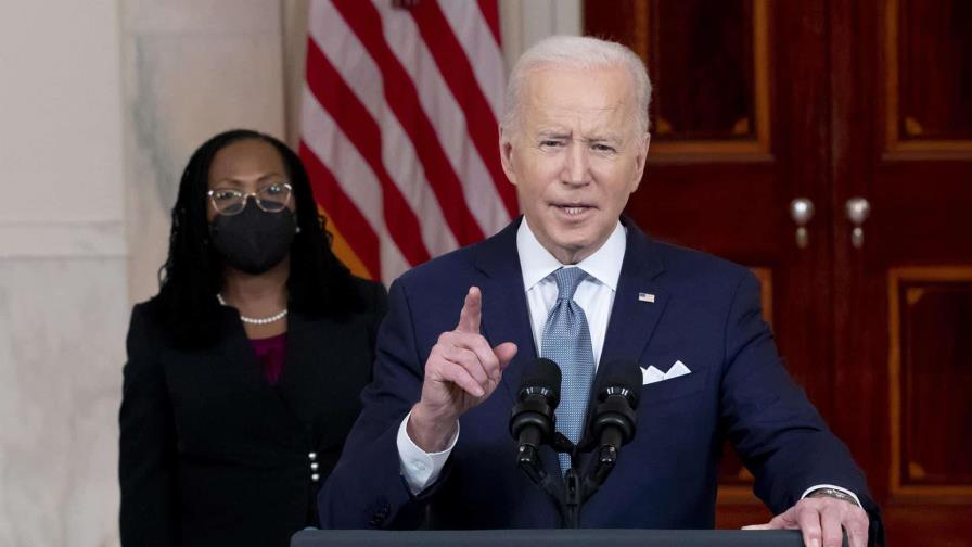 EEUU prohíbe operar con Banco Central ruso y congela sus activos en dólares EEUU prohíbe operar con Banco Central ruso y congela sus activos en dólares