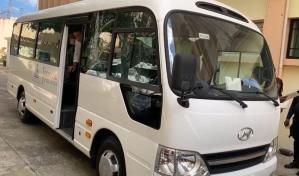 Gobierno entrega autobús en SFM, otra de las demandas exigidas por grupos populares