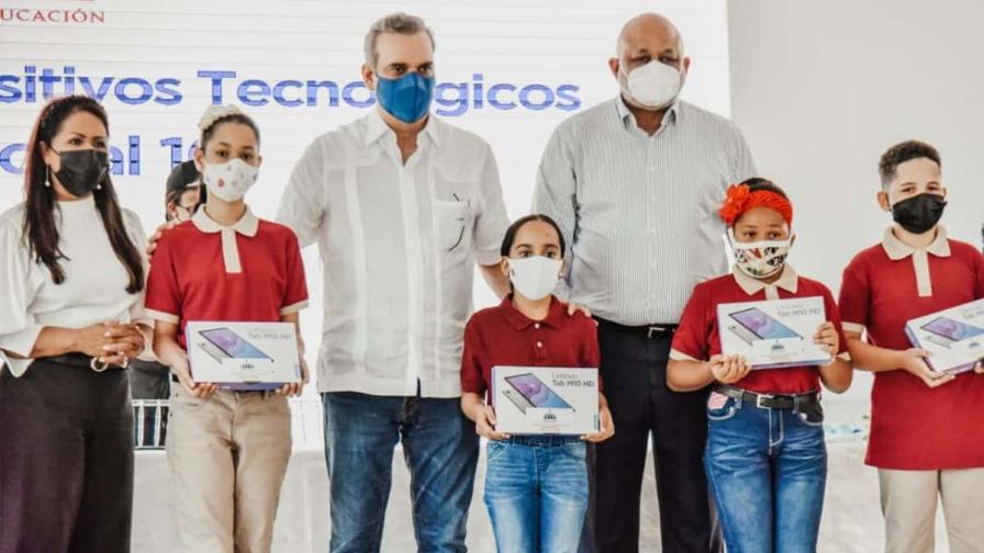 Abinader resalta otros logros del Gobierno en el sector educativo