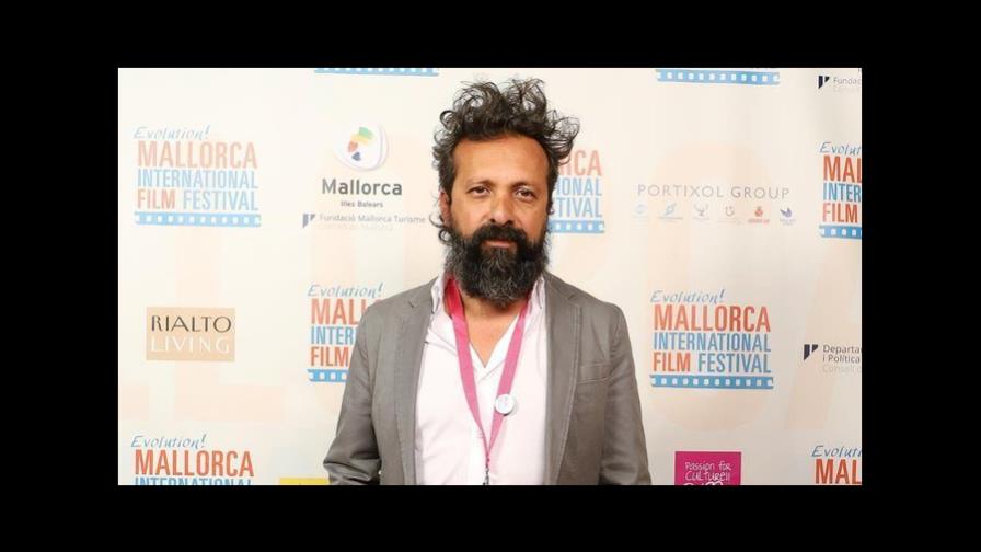 Asesinan a director de cine durante asalto