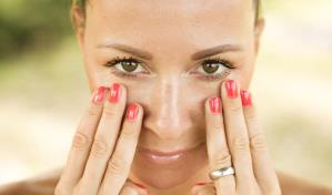 Consejos para eliminar el brillo de tu cara