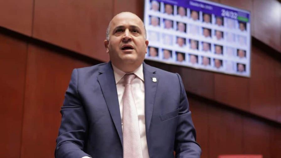 Senador condena acciones de Rusia en Ucrania y solicita un minuto de silencio por víctimas