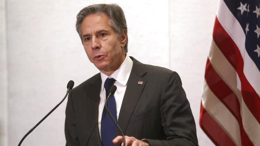 Blinken pide a los estadounidenses que no vayan a combatir a Ucrania