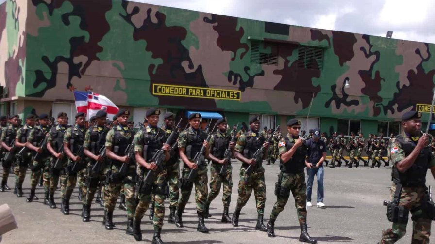 Ascienden a 894 miembros de la Fuerza Aérea