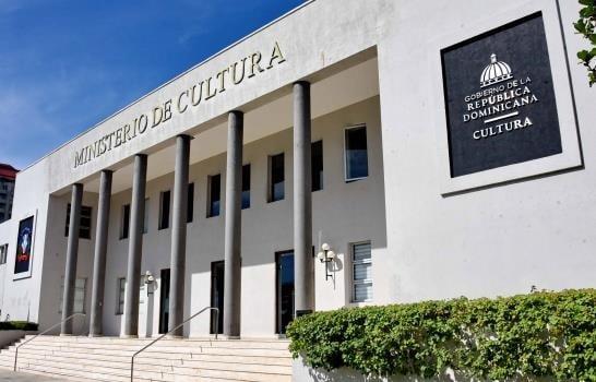 Cierran centros culturales, museos y suspenden docencia en Bellas Artes por huracán Fiona
