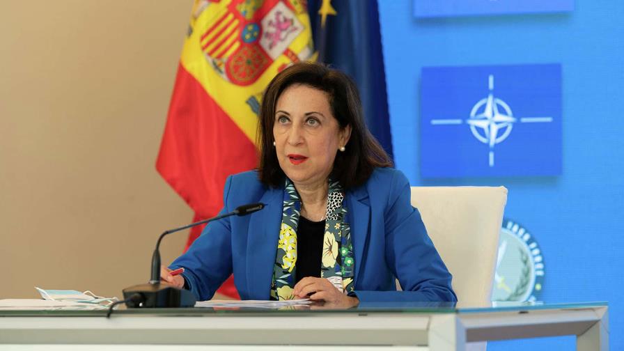 España enviará el viernes un primer cargamento de armas para Ucrania España enviará el viernes un primer cargamento de armas para Ucrania
