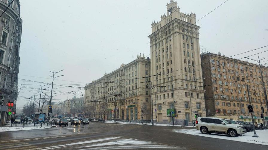 Al menos 4 muertos y 9 heridos en ataque ruso al centro de Járkov Al menos 4 muertos y 9 heridos en ataque ruso al centro de Járkov