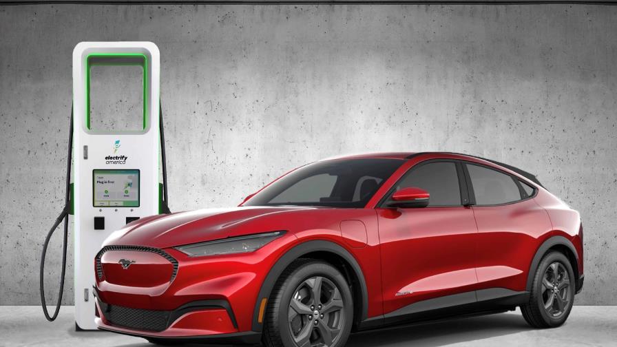 Ford separa en dos empresas producción de autos eléctricos y tradicionales