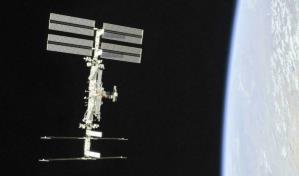 Primera tripulaci&oacute;n privada, lista para despegar en un mes hacia la ISS