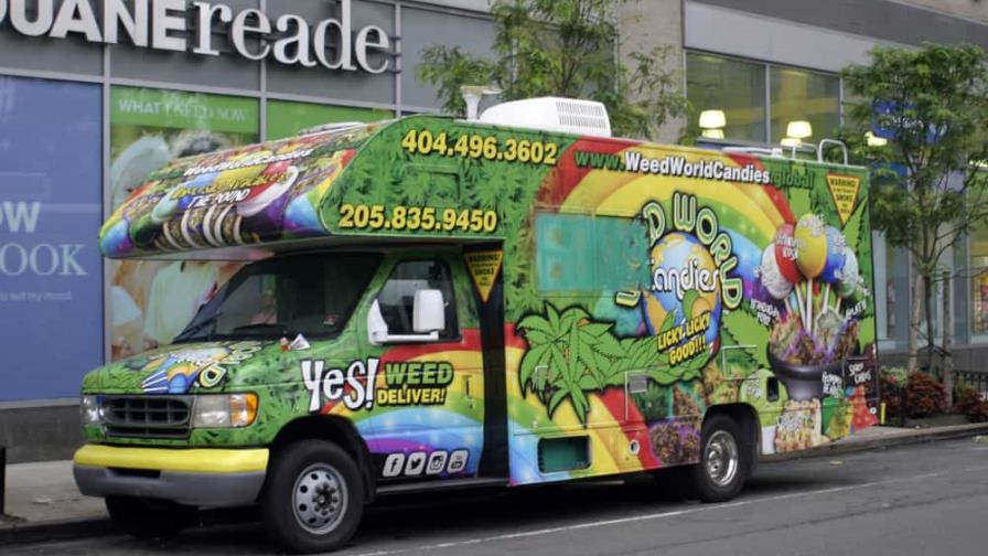 Dominicanos a favor y en contra de la siembra de marihuana en NY Dominicanos a favor y en contra de la siembra de marihuana en NY