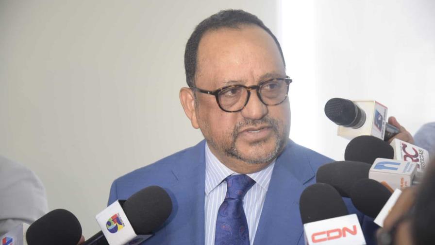 Lo que dijo Antoliano Peralta sobre retirada de partidos opositores de reunión para reformar la Constitución