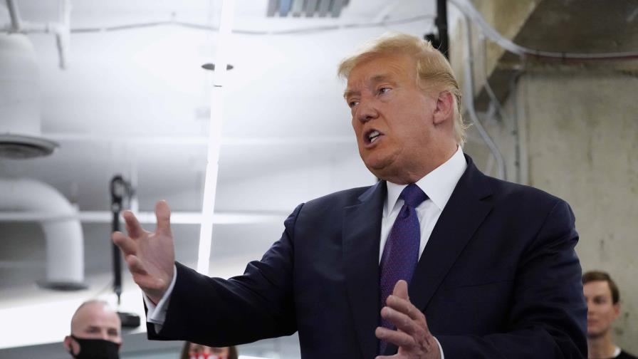 Acusado de haber violado la ley, Trump responde con denuncias de fraude electoral