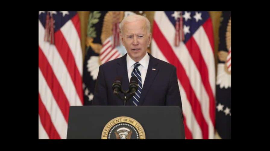 Biden ofrece ayuda humanitaria a ucranianos en EEUU