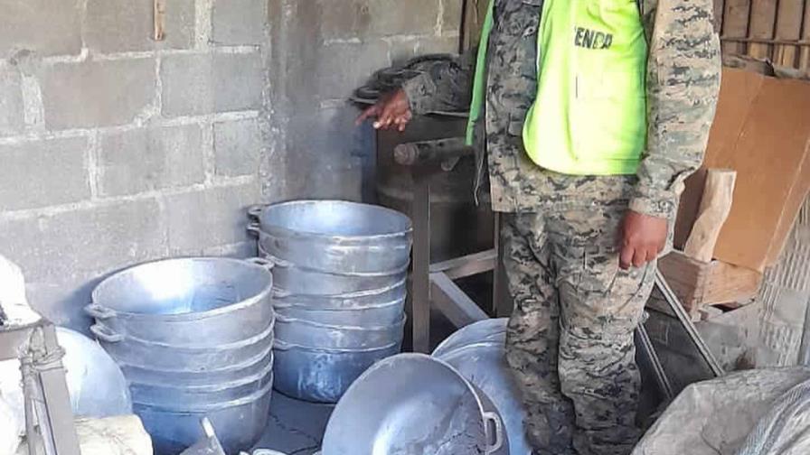 Cierran fábrica de calderos que operaba de forma ilegal en Santo Domingo Este