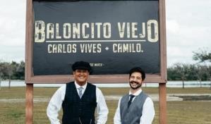 Carlos Vives y Camilo cantan y juegan juntos al fútbol en Baloncito viejo